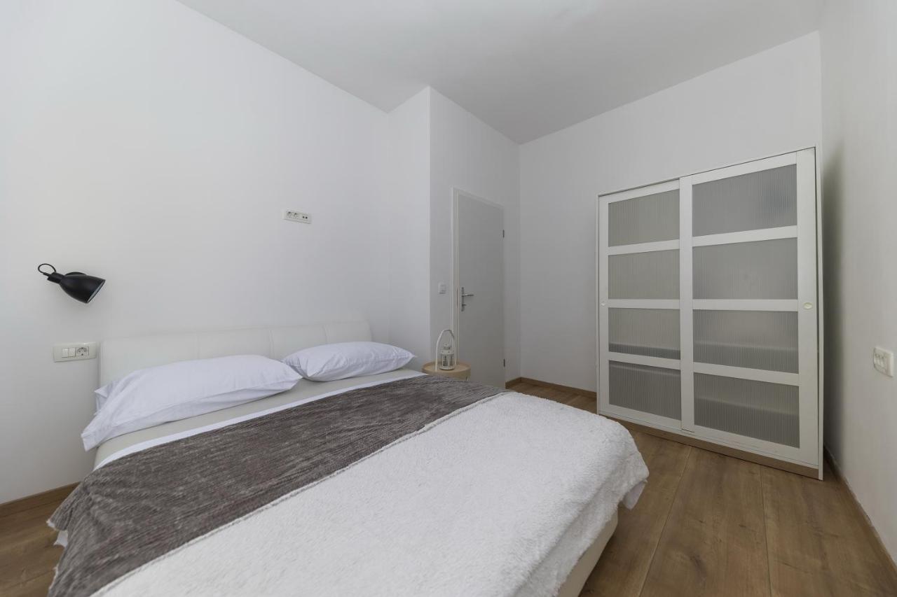 Apartments 23 And 25 With Free Private Parking Zadar Eksteriør bilde