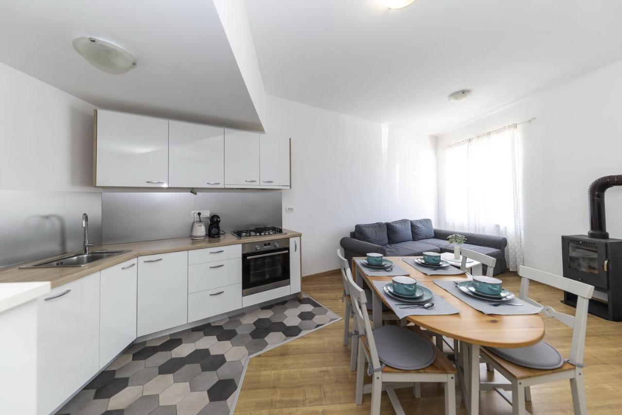 Apartments 23 And 25 With Free Private Parking Zadar Eksteriør bilde
