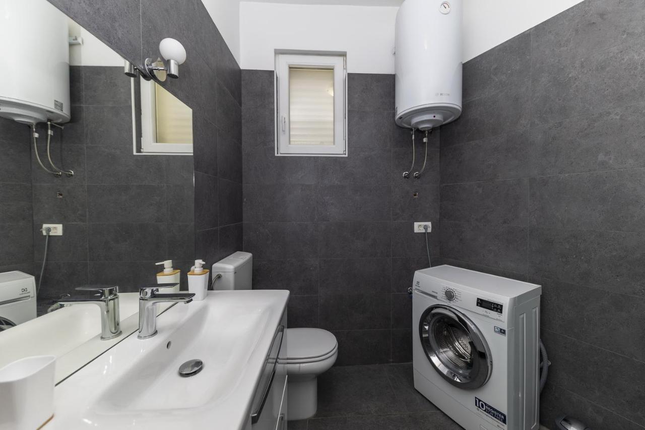 Apartments 23 And 25 With Free Private Parking Zadar Eksteriør bilde