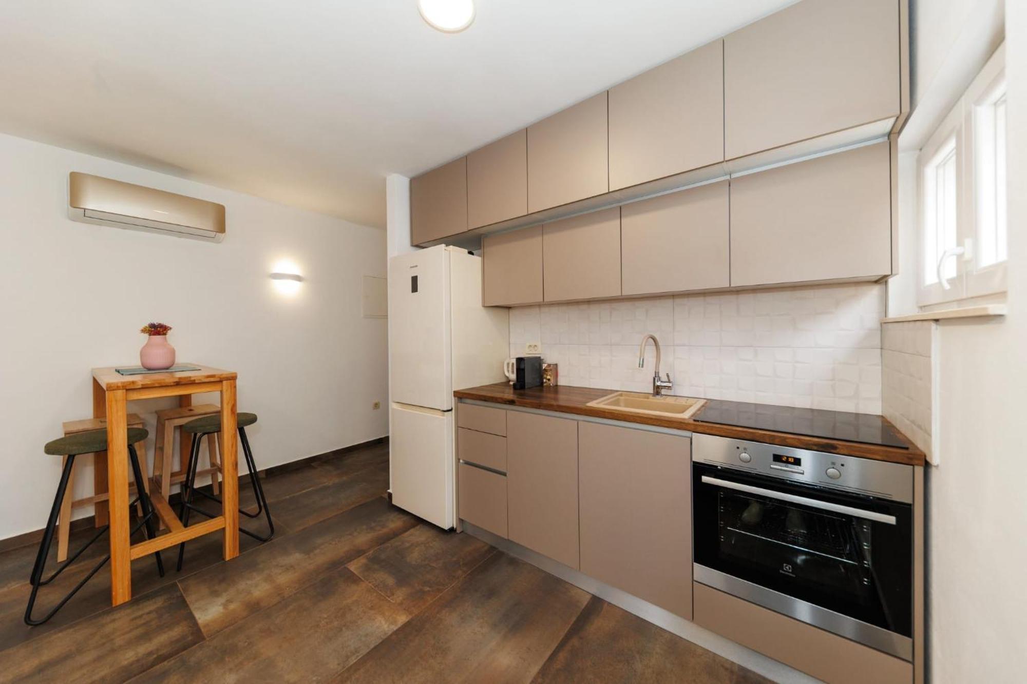 Apartments 23 And 25 With Free Private Parking Zadar Eksteriør bilde